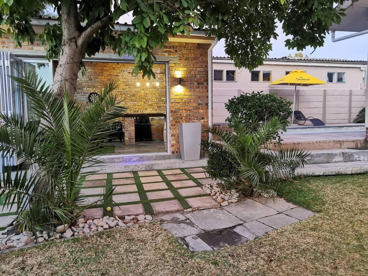Cammy'S Guesthouse Kuils River Exterior foto